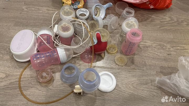 Молокоотсос и бутылочки от avent