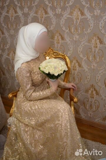 Вечернее платье