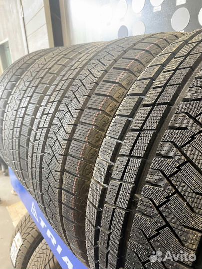 Triangle PL02 235/40 R18 95V