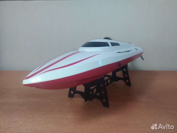 Радиоуправляемый катер Speedboat RTR syma-Q1