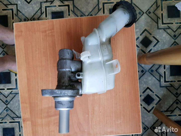 Главный тормозной цилиндр