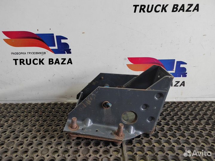 Кронштейн запасного колеса