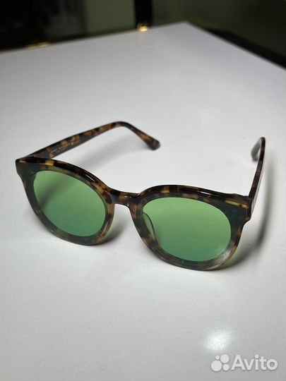 Солнцезащитные очки Emily