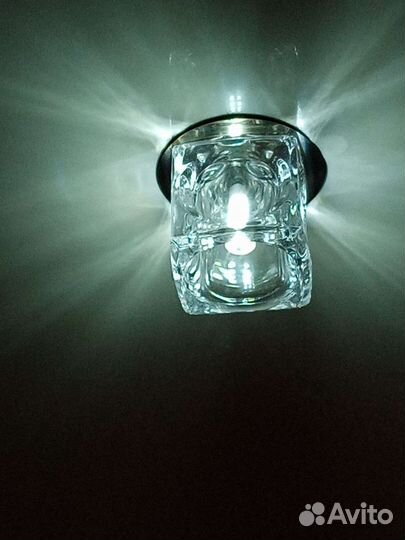 Точечные встраиваемые светильники