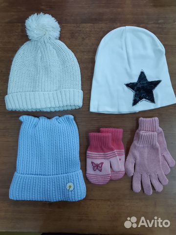 Шапки (46-50), варежки на девочку 4-5 лет
