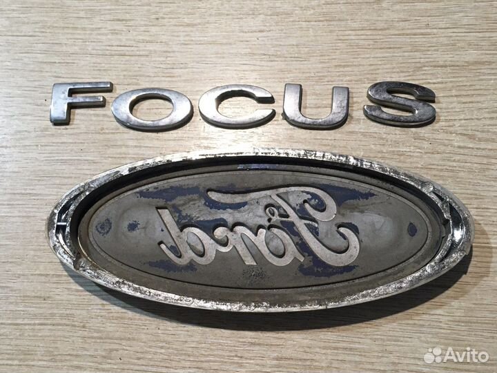 Эмблема на крышку багажника Форд Фокус 2 универсал