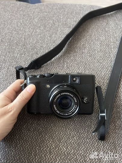 Компактный фотоаппарат fujifilm x10