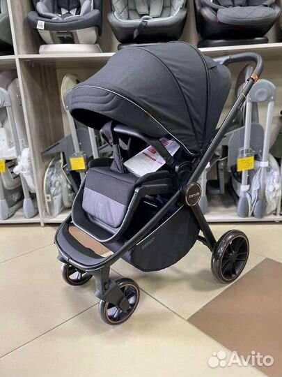 Новая всесезонная коляска Carrello Epica, чёрный
