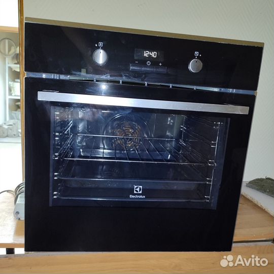 Духовой шкаф electrolux