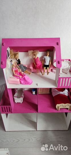 Большой кукольный домик деревянный с мебелью