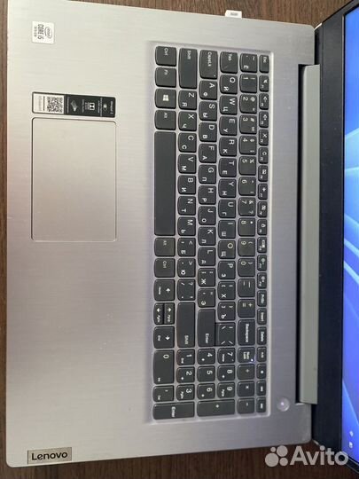 Ноутбук Lenovo IdeaPad 3 17IML05