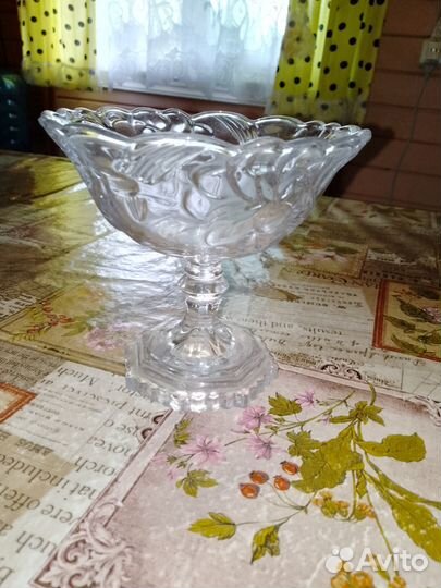 Ваза конфетница на ножке. СССР