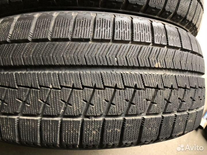 Bridgestone Blizzak VRX 225/45 R18