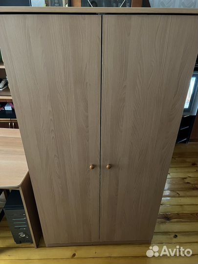 Компьютерный стол со шкафом