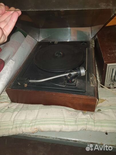 Виниловый проигрыватель СССР