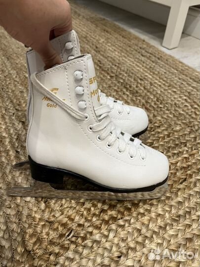 Коньки фигурные Graf Montana Gold, 29 размер