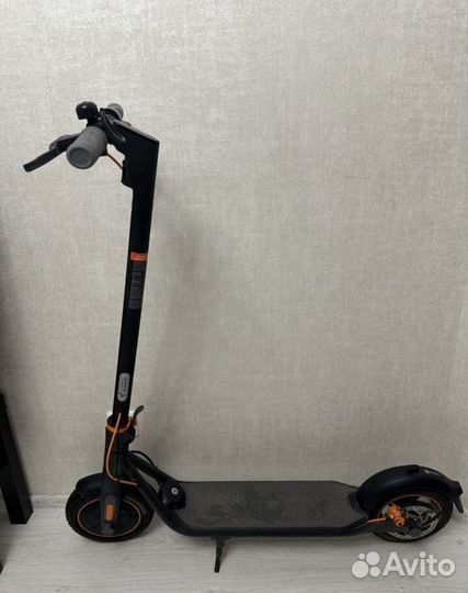 Электросамокат ninebot kickscooter f40