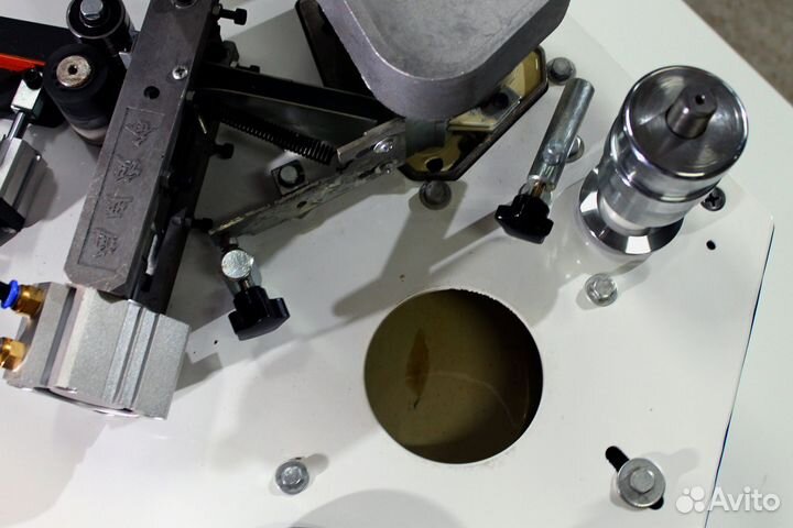 Кромкооблицовочный станок deltamachinery DM-115