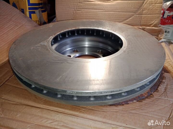 Диск тормозной передний BMW X5 E53 00-07