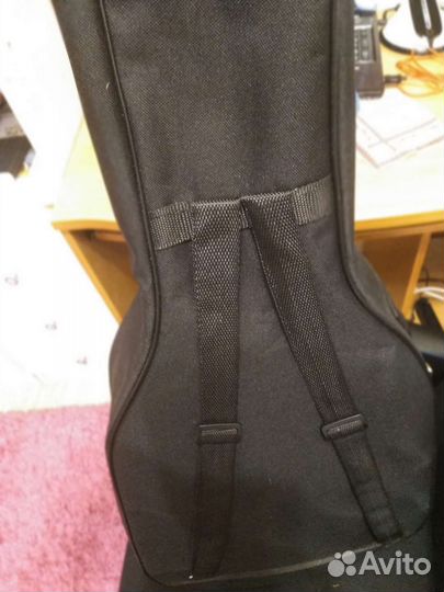 Гитара с чехлом