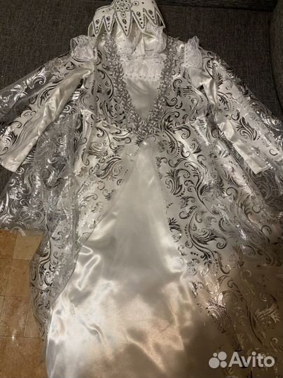 Платье праздничное