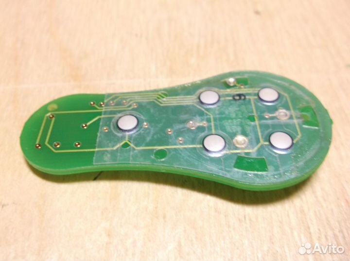 P/N 04686799 AB Chrysler/ Jeep 5 Button Remote key