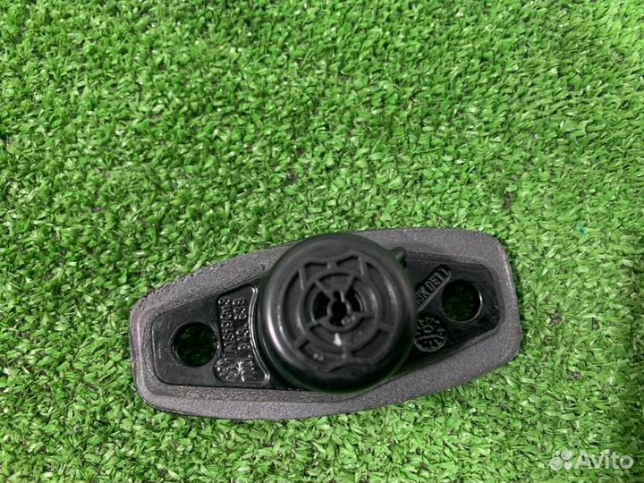 Ограничитель двери Volkswagen Sharan 7N cava 2011