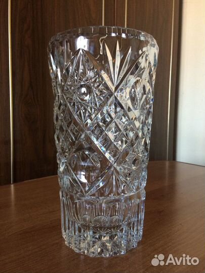 Хрустальная ваза