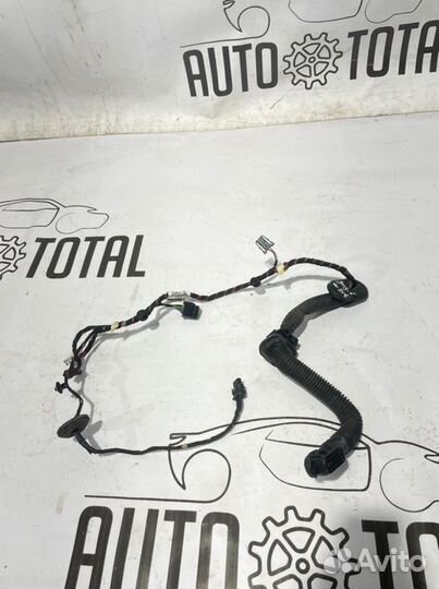 Проводка двери задняя левая Mercedes W204