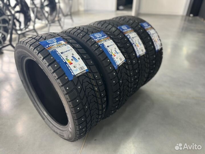 Tri Ace Snow White II 245/50 R19