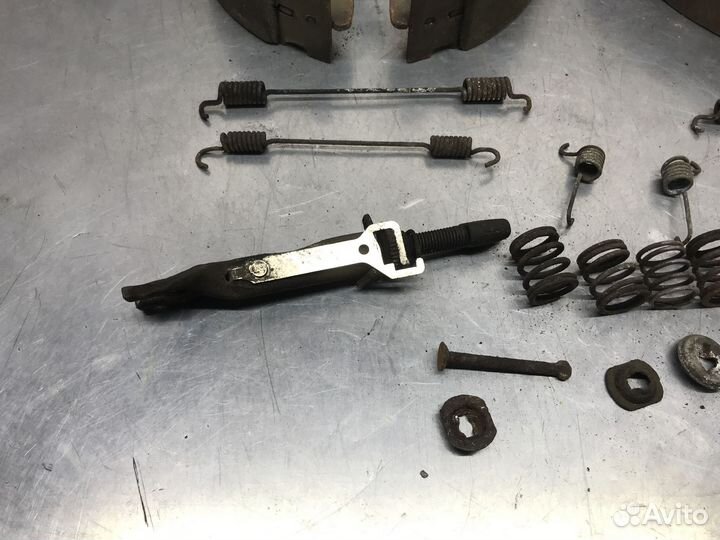 Тормоза задние Peugeot 406 1997 г.в