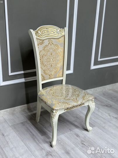 Стол и стулья в гостиную.Оплата при получении