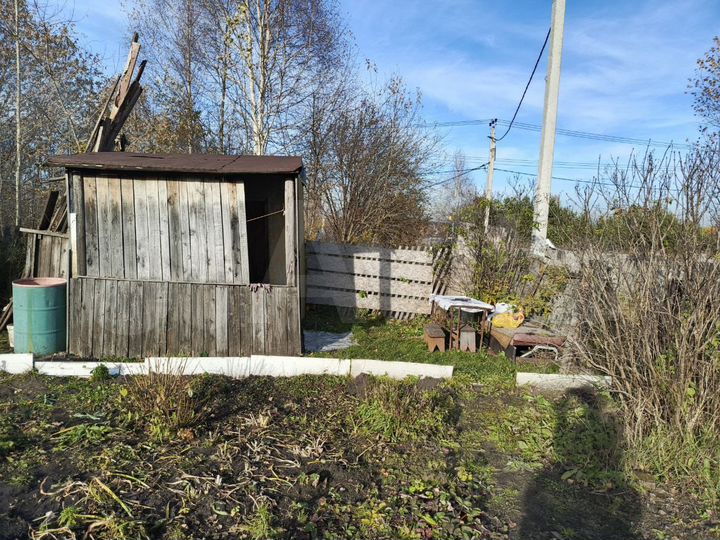 Дача 10 м² на участке 6 сот.