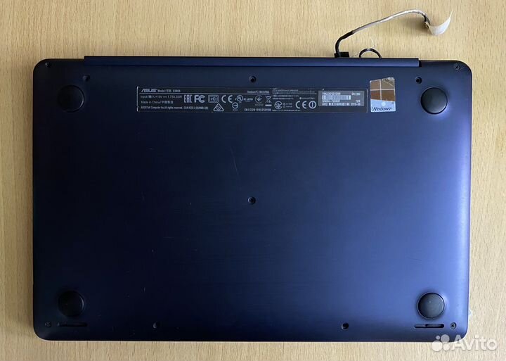 Ноутбук asus E202S