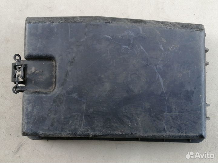 Крышка блока предохранителей Ford Mondeo 1996-2000