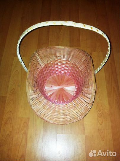 Плетёные изделия,корзинка, вазы