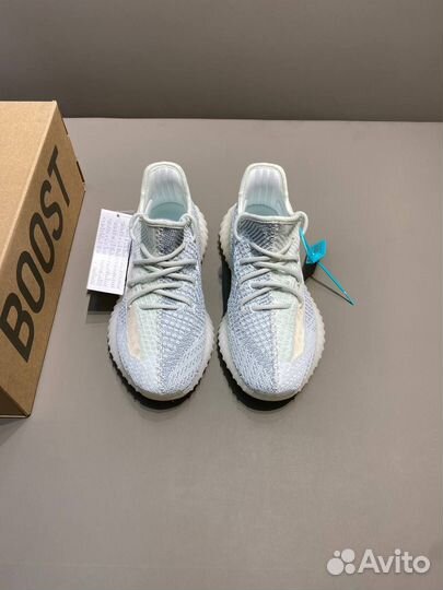 Кроссовки женские adidas yeezy Boost 350 V2