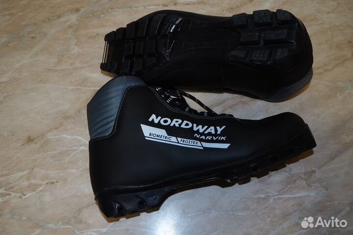 Ботинки лыжные