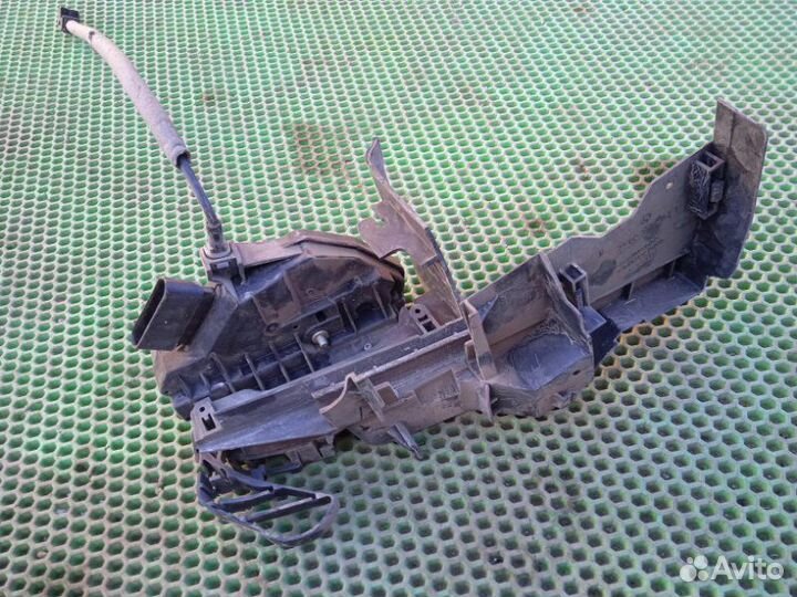 Замок двери передний левый Ford Focus 3 iqdb 2013