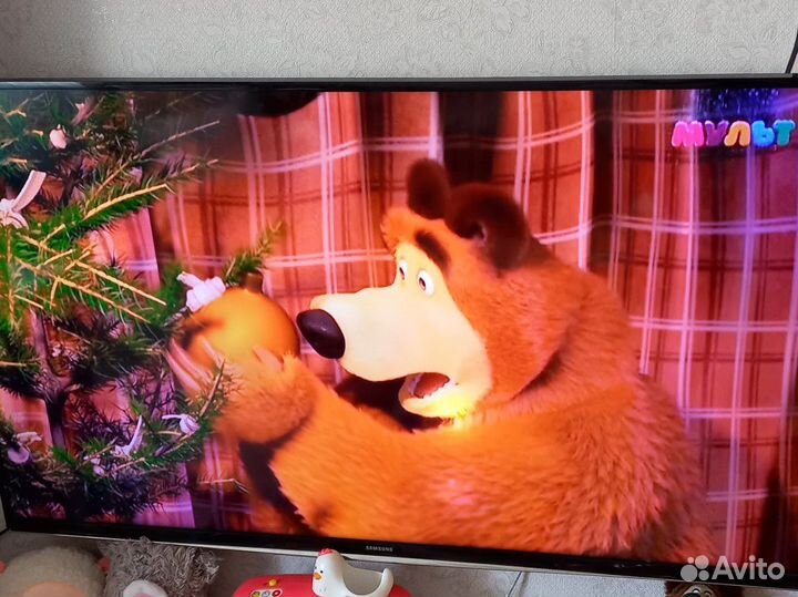 Продаётся LED телевизор Samsung UE40H6200AK