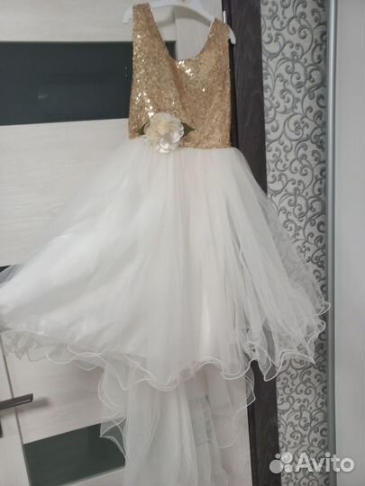 Платье праздничное 122