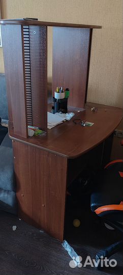 Стол, Компьютерное кресло