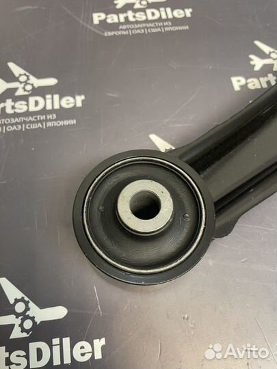 Рычаг подвески 4876042040 Toyota