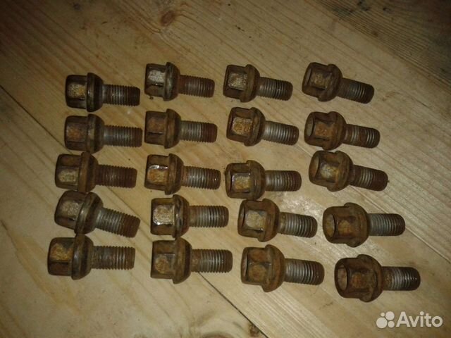 Болты колесные Mercedes-Benz