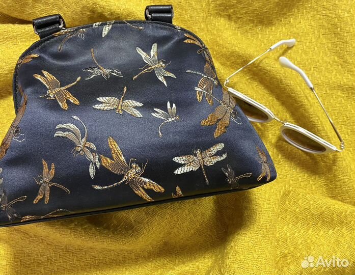 Вечерняя сумочка с вышитыми стрекозами