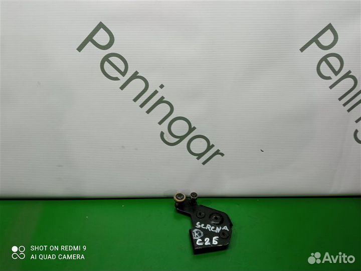 Ролик раздвижной двери задний Nissan Serena C25