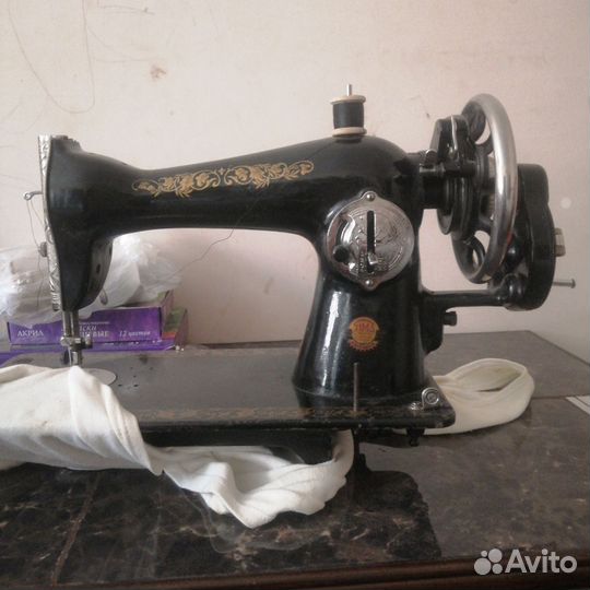 Швейная машина Подольск ручная