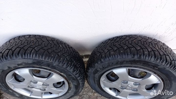 Bridgestone W300 175/65 R13 и 4.00/65 R13 200B