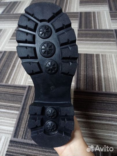 Ботинки женские зимние 40