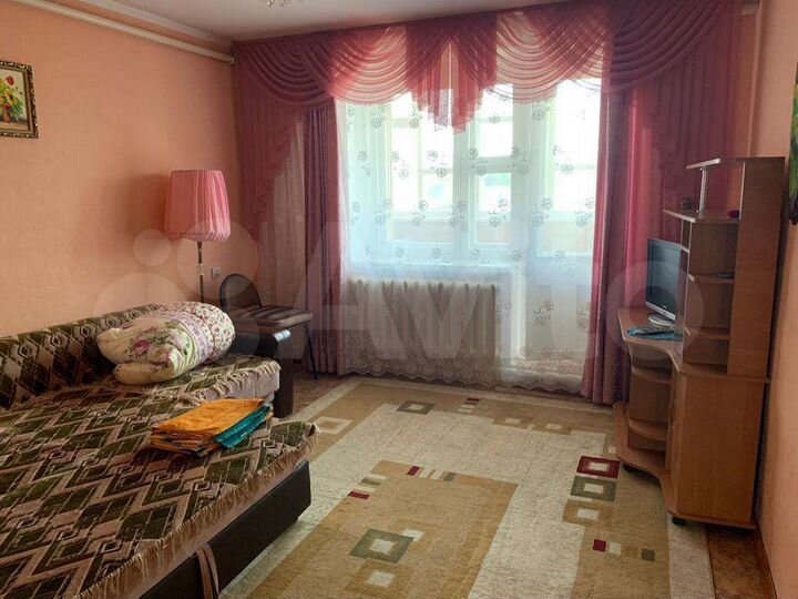 2-к. квартира, 48 м², 1/3 эт.